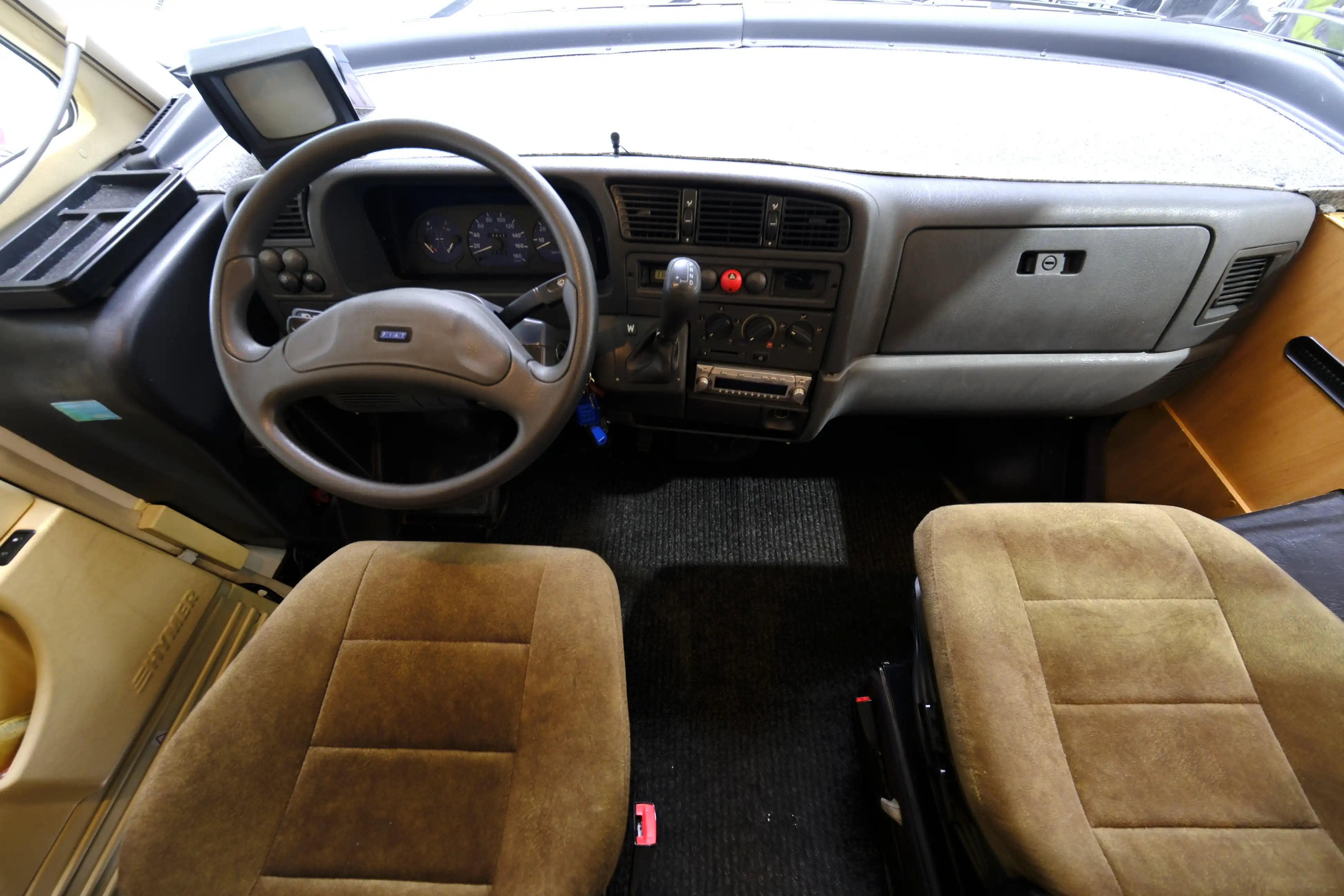 HYMER-ERIBA B 524